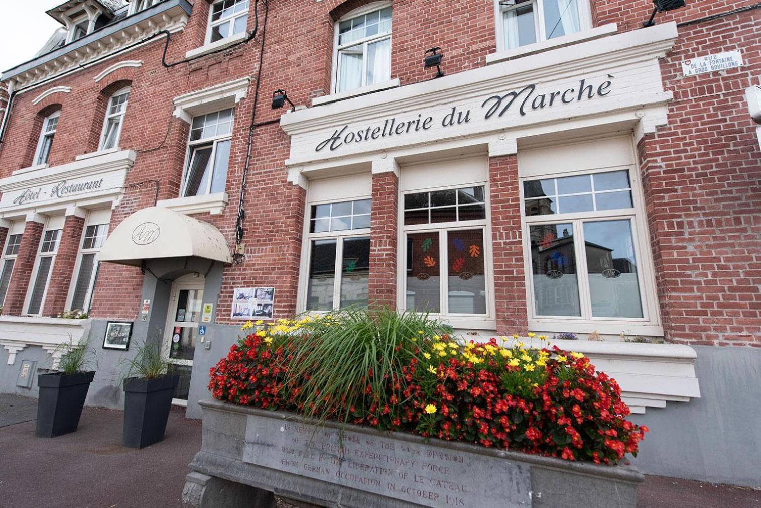 Logis - Hostellerie & Restaurant Du Marche Le Cateau-Cambresis Luaran gambar