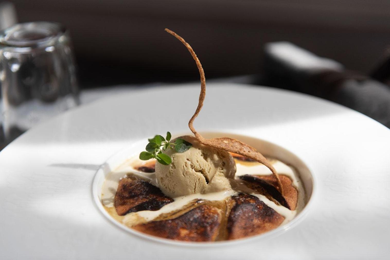 Logis - Hostellerie & Restaurant Du Marche Le Cateau-Cambresis Luaran gambar