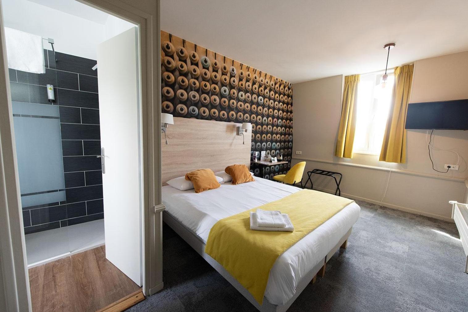 Logis - Hostellerie & Restaurant Du Marche Le Cateau-Cambresis Luaran gambar